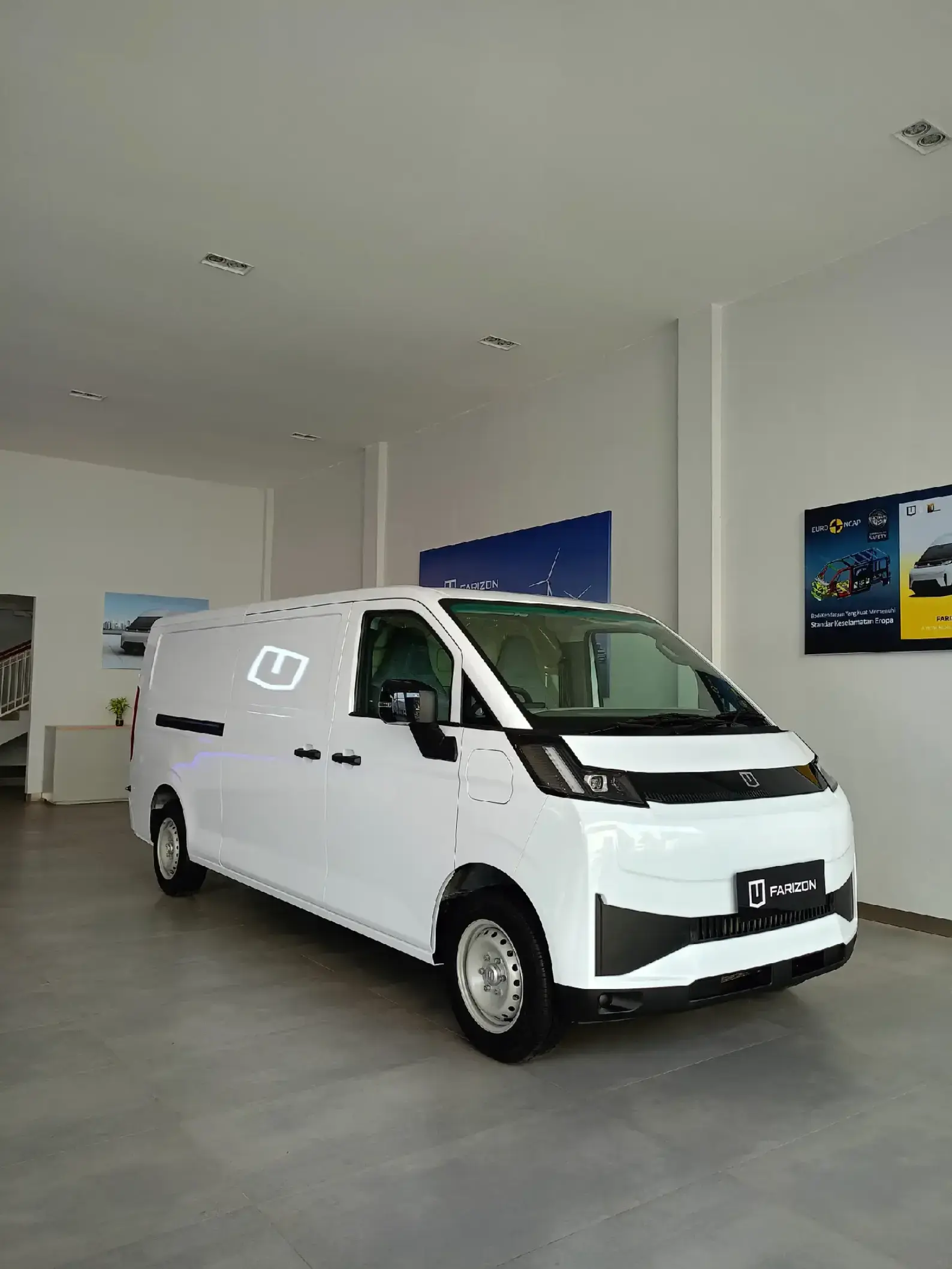 Farizon V8E Cargo Van Jakarta